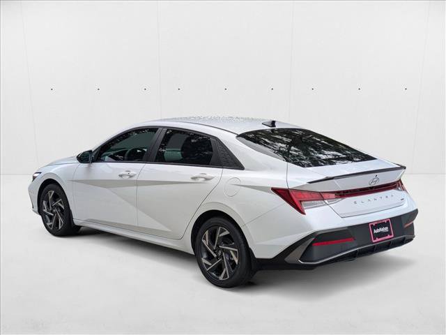 New 2025 Hyundai Elantra SEL FWD image 8