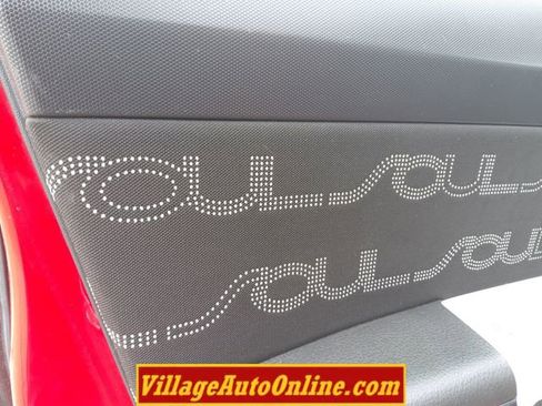 Used 2012 Kia Soul + FWD image 14