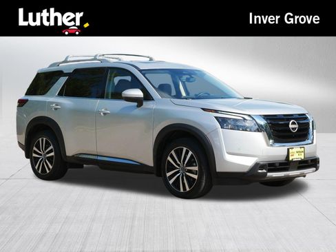Certified 2025 Nissan Pathfinder Platinum AWD/4WD image 1