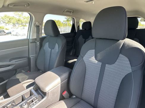 Certified 2026 Kia Sorento LX FWD image 14