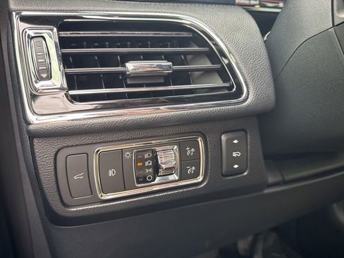 Used 2022 Lincoln Navigator Reserve AWD/4WD image 29