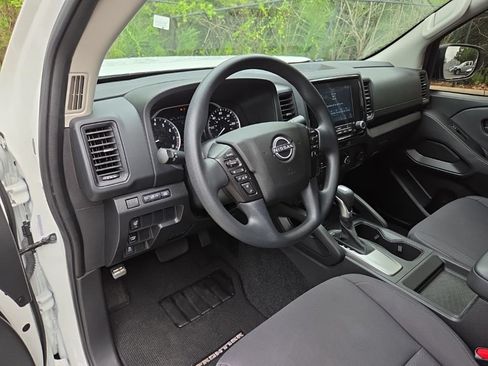 Certified 2024 Nissan Frontier S w/ Technology Package RWD image 17