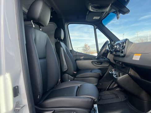 New 2026 Mercedes-Benz Sprinter 2500 image 27