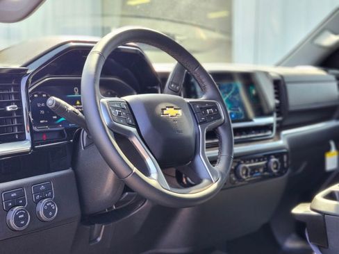 Used 2026 Chevrolet Silverado 1500 LT AWD/4WD image 17