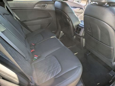 Used 2025 Kia Sportage X-Line image 23