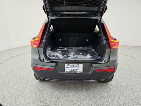 New 2026 Volvo XC40 B5 Plus w/ Climate Package AWD/4WD image 19