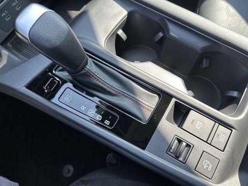 New 2026 Nissan Sentra SR w/ SR Premium Package FWD image 23