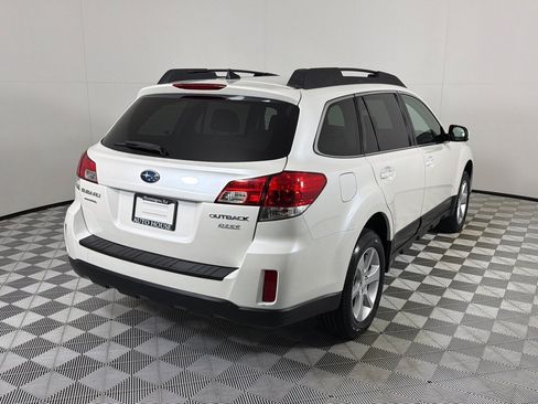 Used 2014 Subaru Outback 2.5i Premium AWD/4WD image 5