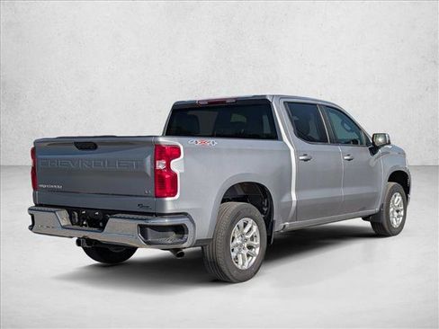 Used 2023 Chevrolet Silverado 1500 LT AWD/4WD image 5
