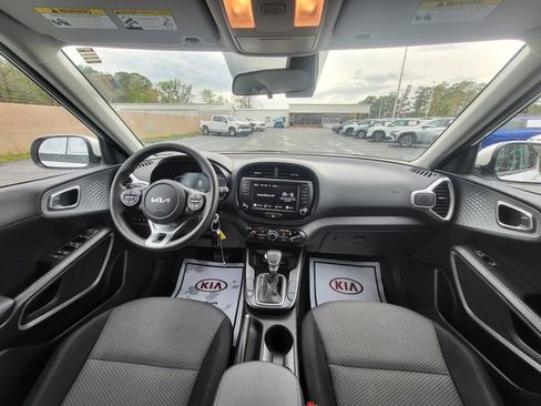 Used 2024 Kia Soul LX w/ Option Group 015 image 14
