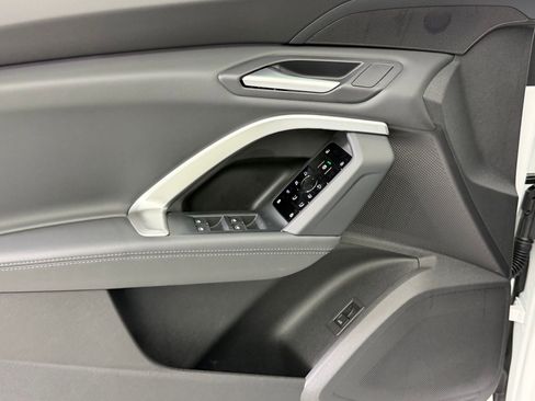 New 2026 Audi Q5 Premium image 14