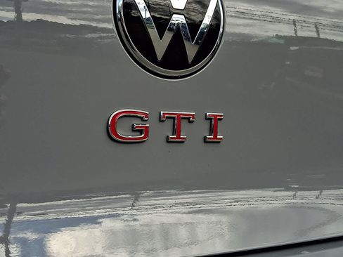 Used 2024 Volkswagen GTI SE FWD image 32