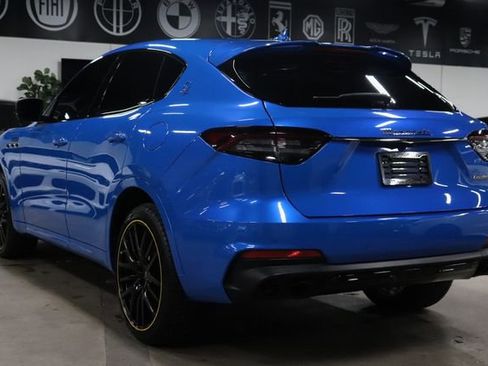 Used 2022 Maserati Levante F Tributo image 3