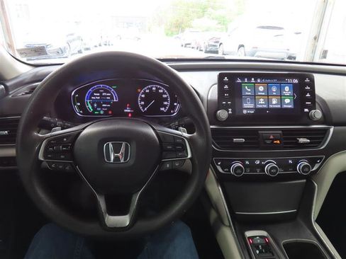 Used 2020 Honda Accord EX image 18