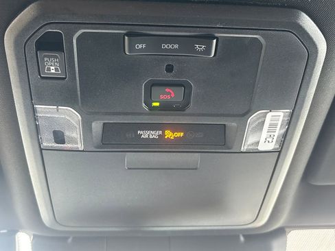 Used 2024 Toyota Tacoma TRD Sport w/ TRD Sport Upgrade Package image 15