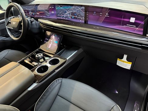 New 2025 Cadillac Escalade ESV Premium Luxury w/ Touring Package image 62