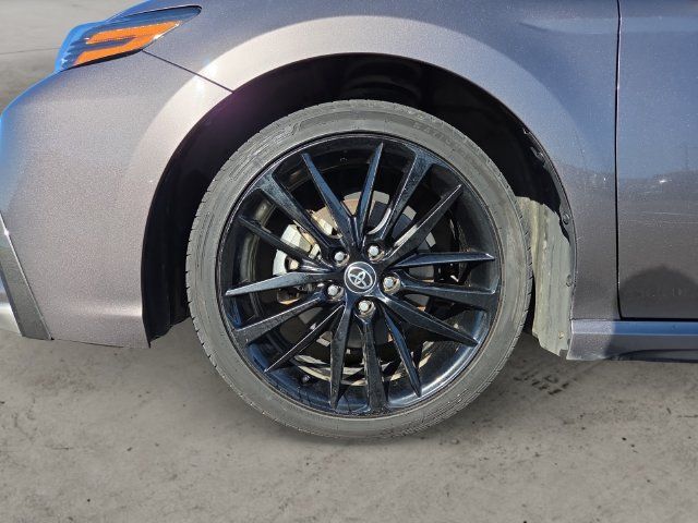 Used 2023 Toyota Camry XSE FWD image 9