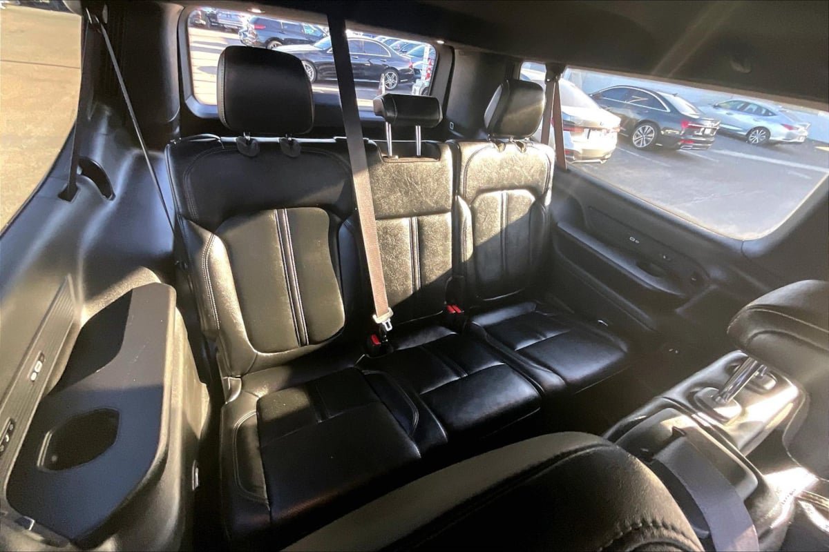 Used 2024 Jeep Wagoneer L Series II RWD image 26