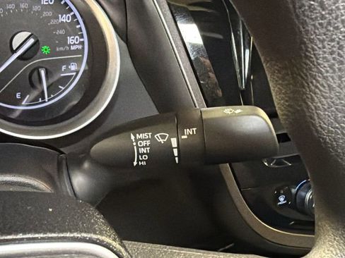 Used 2022 Toyota Camry LE image 31