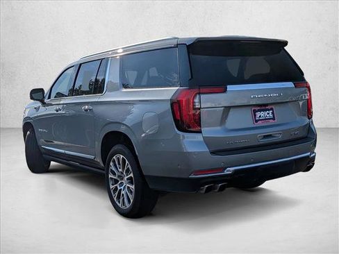 Used 2025 GMC Yukon XL Denali w/ Sun & Power Step Package image 7