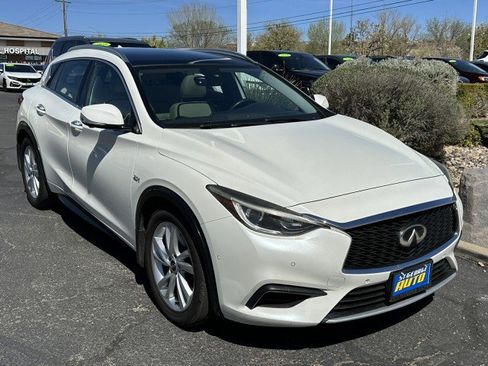 Used 2019 INFINITI QX30 LUXE w/ Navigation Package image 1