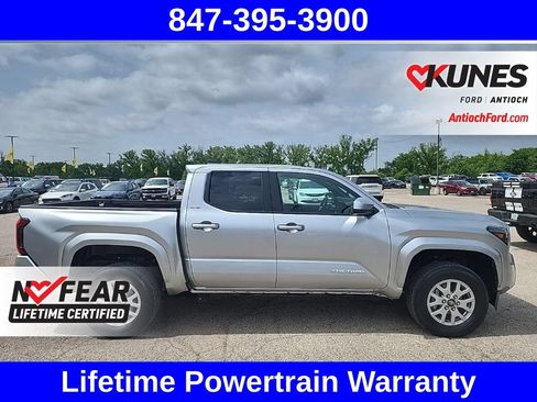 Used 2024 Toyota Tacoma SR5 AWD/4WD image 13