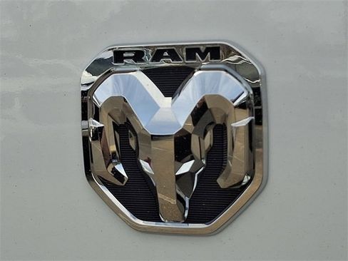 Used 2025 RAM ProMaster 2500 w/ Convenience Group image 29