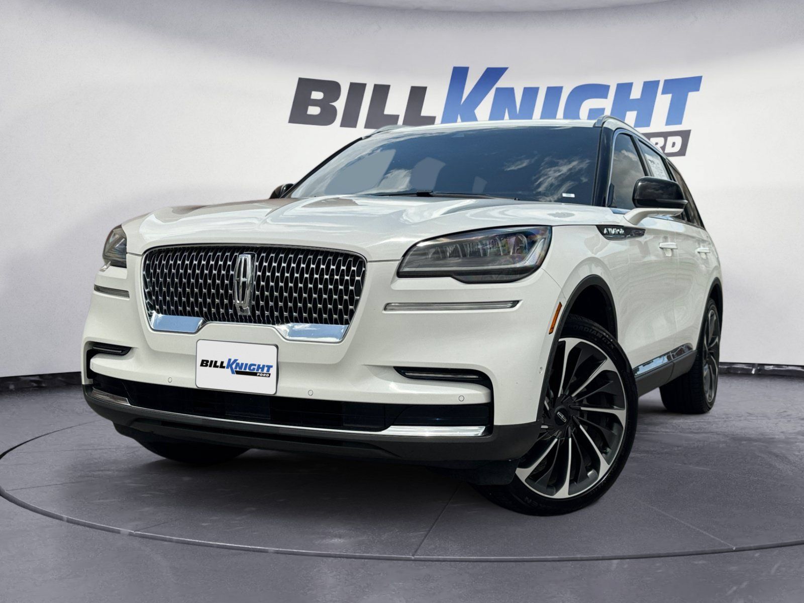 Used 2023 Lincoln Aviator Reserve w/ Equipment Group 201A AWD/4WD image 1