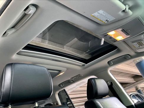 Used 2015 Toyota Land Cruiser AWD/4WD image 13