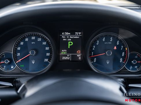 Used 2011 Maserati GranTurismo S image 24