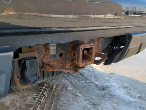 Used 2019 Nissan Armada Platinum image 37