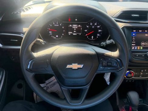 Used 2021 Chevrolet TrailBlazer LS FWD image 19