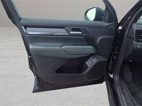 New 2026 GMC Terrain AT4 w/ LPO, Floor Liner Package image 28