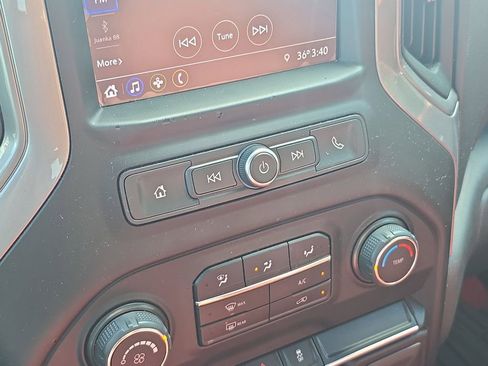 Used 2021 Chevrolet Silverado 2500 Custom w/ Custom Value Package image 20