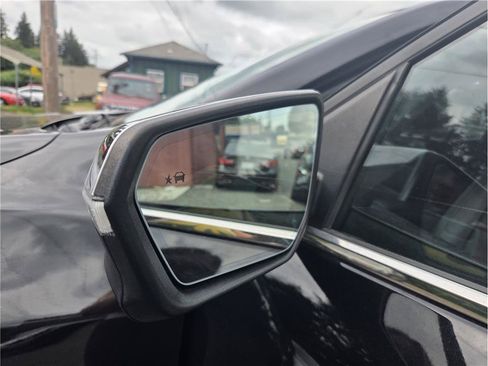 Used 2021 Chevrolet Equinox Premier AWD/4WD image 14