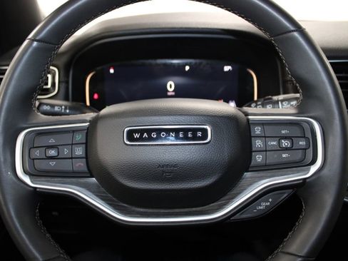 Used 2024 Jeep Wagoneer Series III AWD/4WD image 37