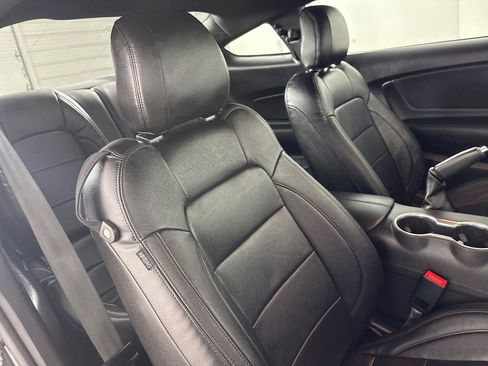 Used 2020 Ford Mustang GT image 21