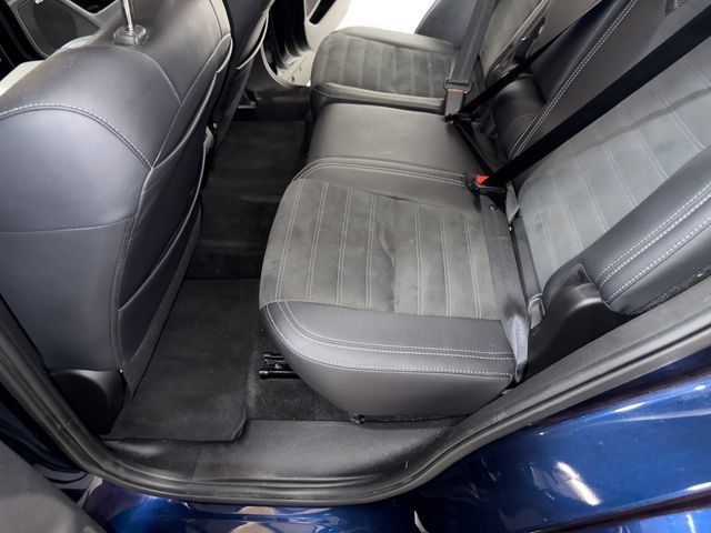 Used 2025 Mitsubishi Outlander SE FWD image 18