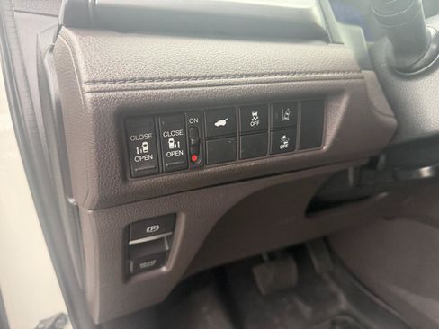 Used 2019 Honda Odyssey EX-L image 19