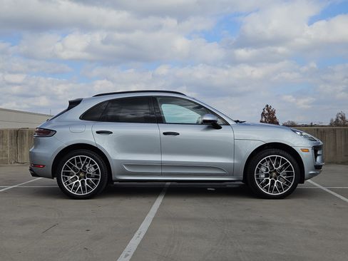 Used 2021 Porsche Macan Turbo image 9
