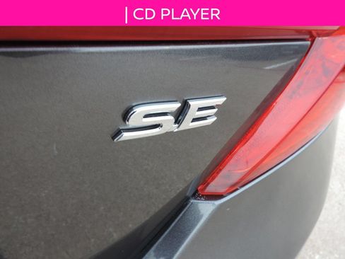 Used 2013 Toyota Camry SE FWD image 13