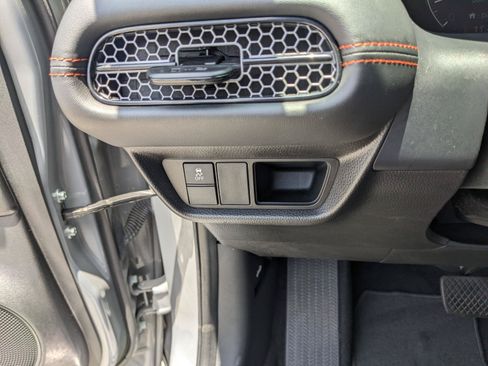 Used 2024 Honda HR-V Sport image 31