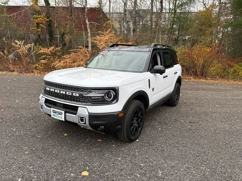Used 2025 Ford Bronco Sport Badlands image 14