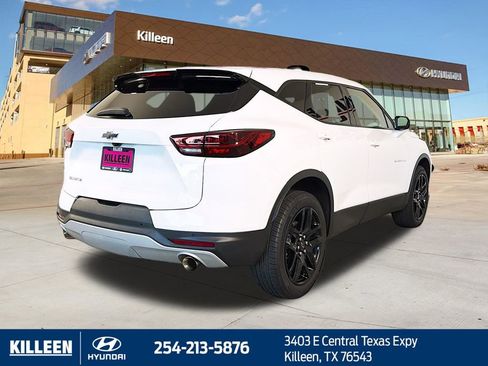 Used 2023 Chevrolet Blazer LT w/ Driver Confidence Package image 8