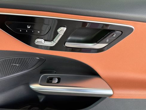Used 2022 Mercedes-Benz C 300 Sedan image 18