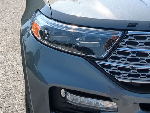 Certified 2022 Ford Explorer Limited w/ Equipment Group 301A RWD image 8