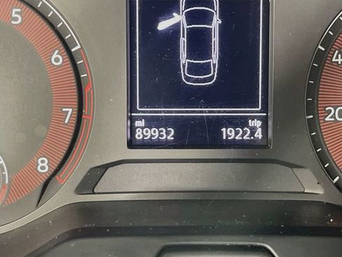 Used 2019 Volkswagen Jetta R-Line FWD image 13