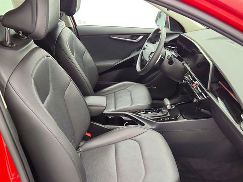 Used 2023 Kia Niro image 25