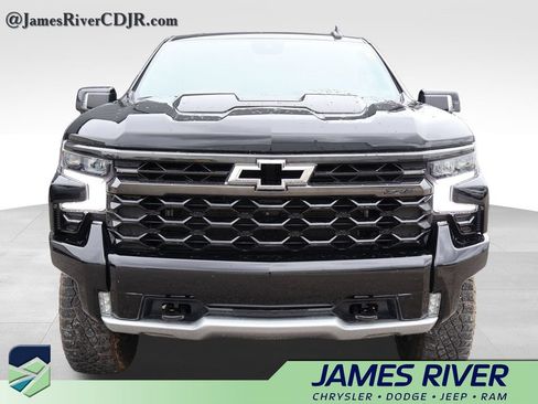 Used 2023 Chevrolet Silverado 1500 ZR2 w/ Technology Package AWD/4WD image 7