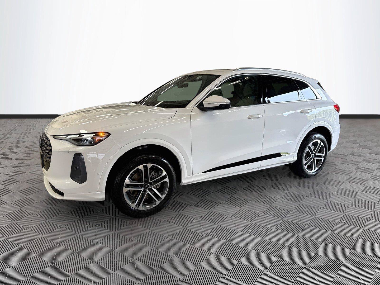 New 2026 Audi Q5 Premium AWD/4WD image 3